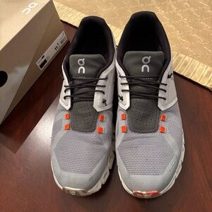 On Cloud Men’s sz 11. Good Condition!!!